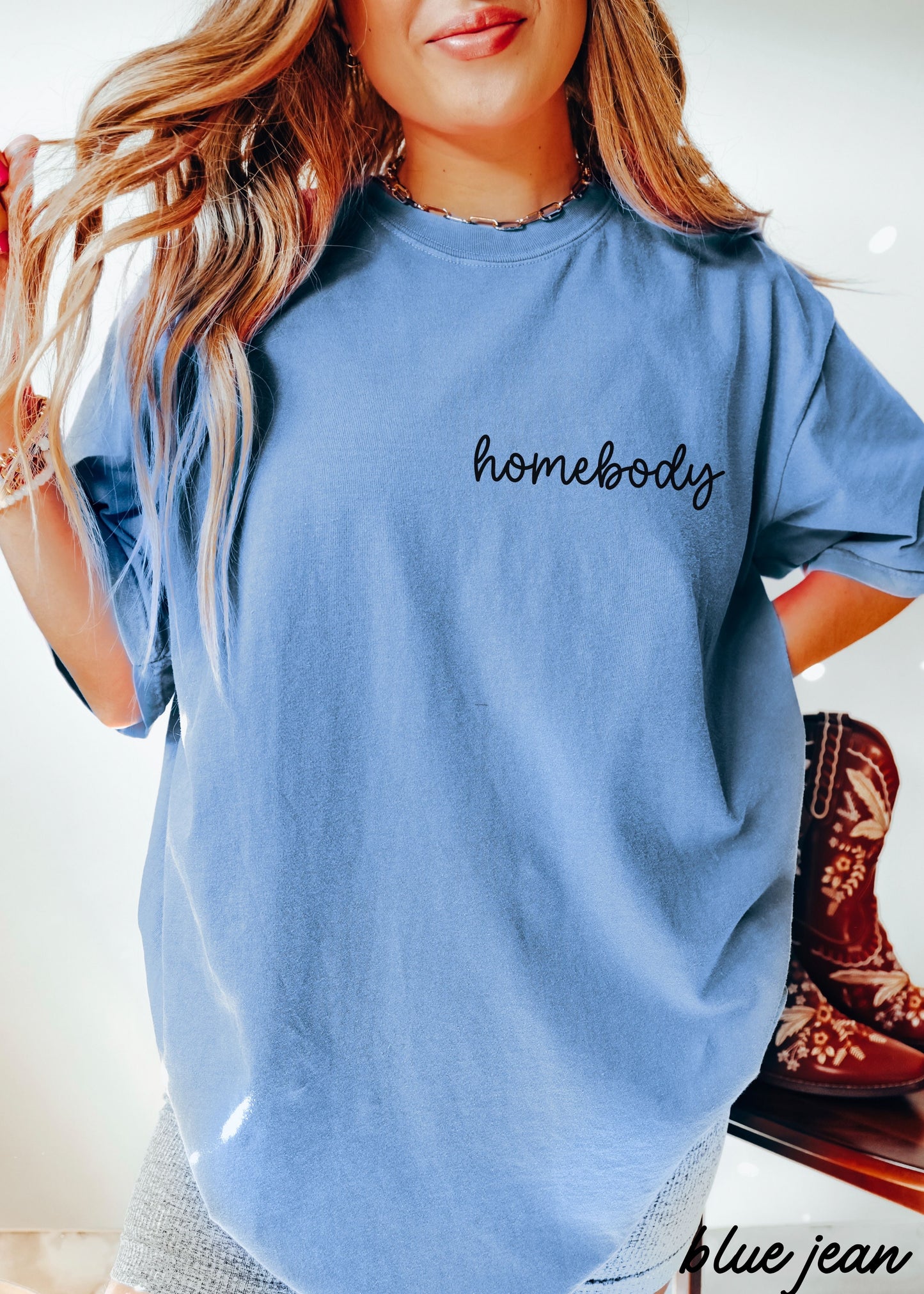 Homebody Cursive Tee *10 Colors (S-3X)